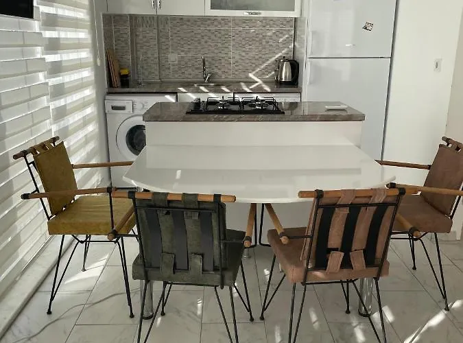 Belka Golf Deluxe Poolside Appartamento *