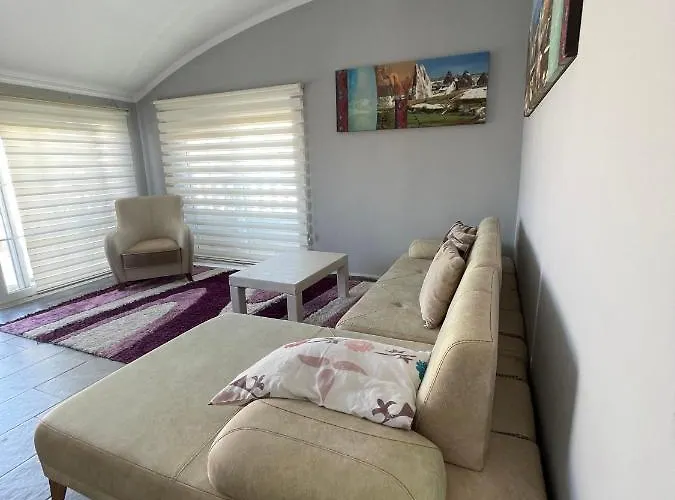 Belka Golf Deluxe Poolside Appartamento *