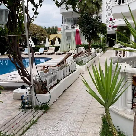 شقة Belka Golf Deluxe Poolside *