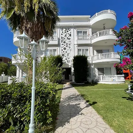 Belka Golf Deluxe Poolside Μπέλεκ