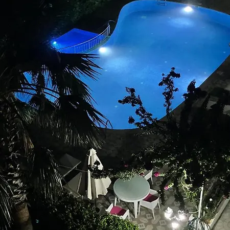 Belka Golf Deluxe Poolside Apartment