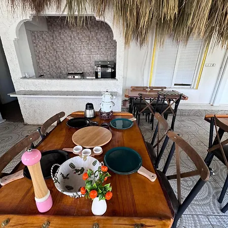 Belka Golf Deluxe Poolside Apartment *