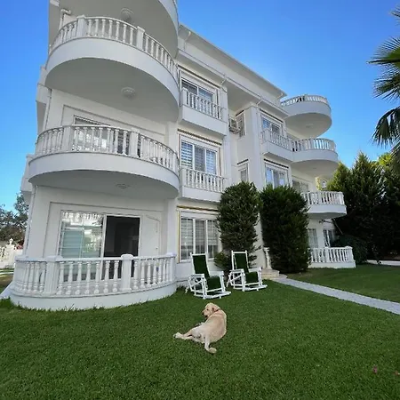 Belka Golf Resıdence Deluxe Poolside Apartament *
